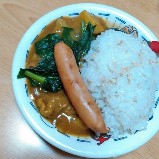 ウインナーとほうれん草のカレー